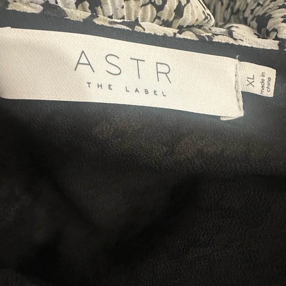 ASTR Alexis Floral Ruched Short Sleeve Top Black Multi Floral / XL